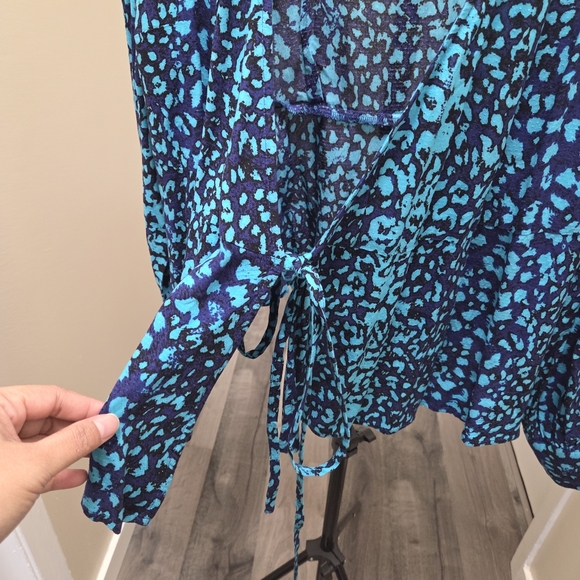 Nwt Vero Moda Plus Size Patterned Top - Picture 5 of 8